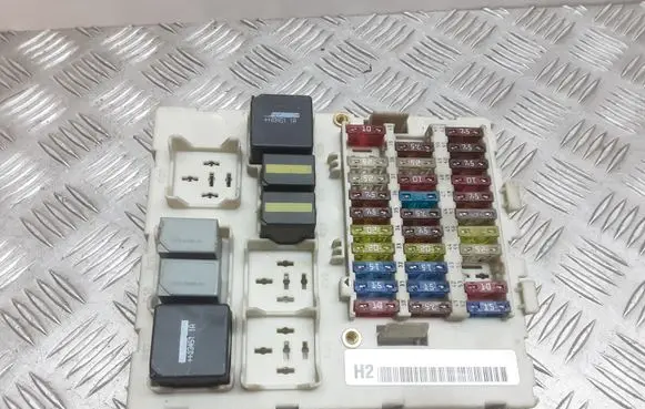 Ford Focus Fuse module 2M5T14A073BE
