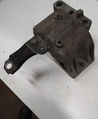 Volkswagen Golf IV Engine mount bracket 1J0199262BF