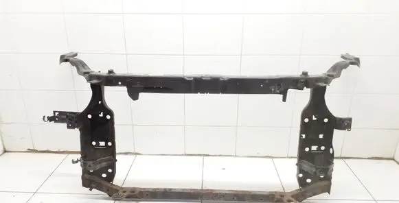 Nissan Qashqai Radiator support slam panel