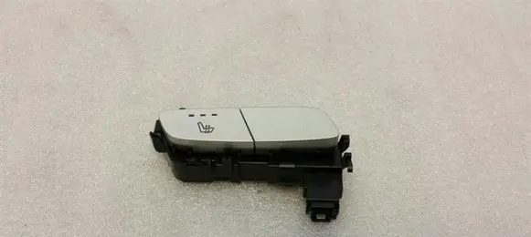 Mercedes-Benz C W205 Seat heating switch A2139057302
