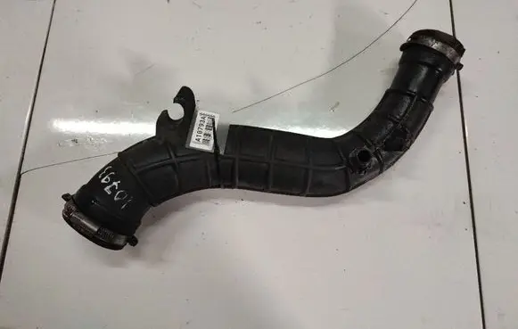 Air intake hose/pipe