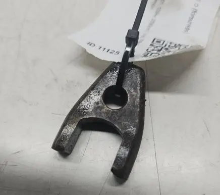 KIA Sorento Fuel Injector clamp holder