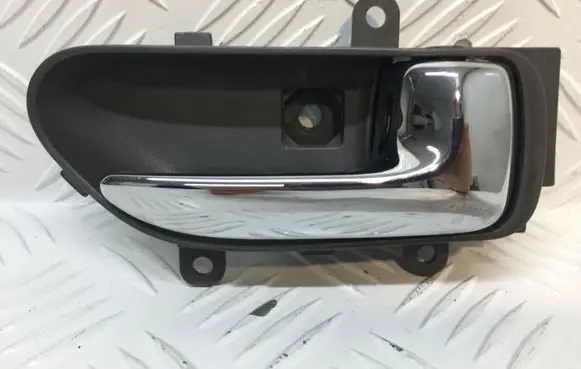 Nissan X-Trail T31 Front door interior handle