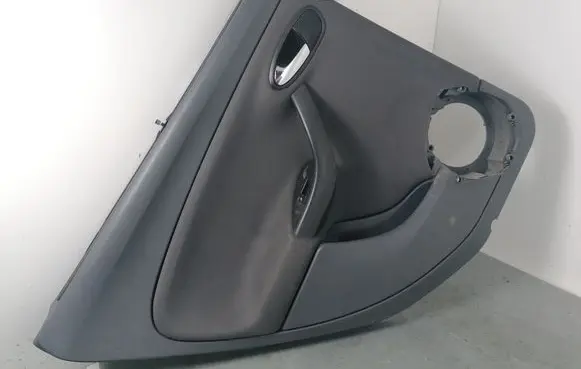 Seat Altea XL Rear door card panel trim 5P8867211