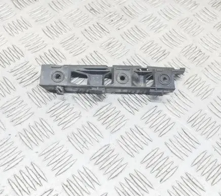 Volkswagen PASSAT B6 Front bumper mounting bracket 3C0807184