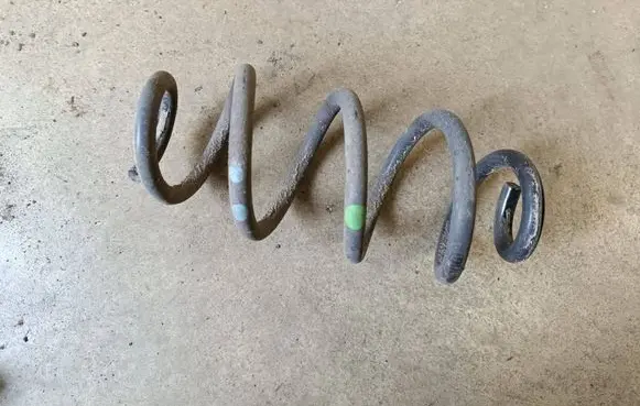 Nissan X-Trail T32 Rear coil spring 