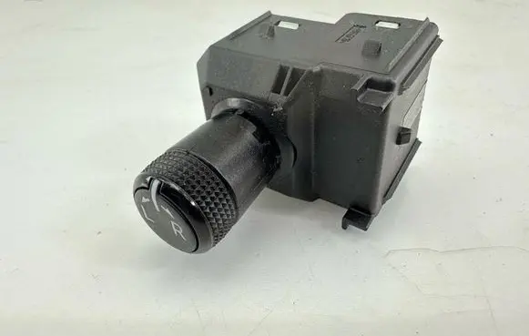 Toyota C-HR I Wing mirror switch 84872F4040