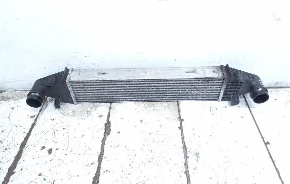 Mercedes-Benz E W212 Intercooler radiator A2045000100
