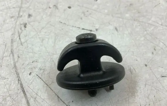 Mercedes-Benz GL X164 Tie down hook / loop A1648100240