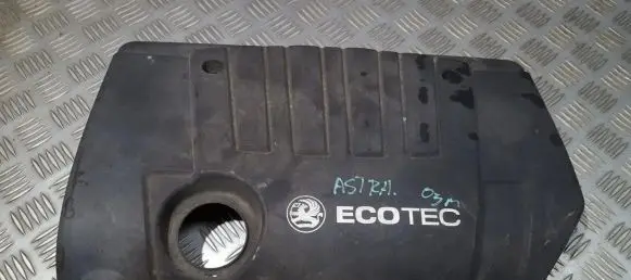 Opel Astra H Engine cover (trim) 1818197 331422654