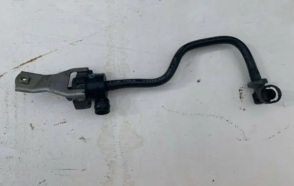 BMW 7 F01 F02 F03 F04 Breather/breather pipe/hose 7572070