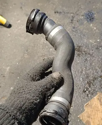 BMW 7 F01 F02 F03 F04 Engine coolant pipe/hose 850927301 8509273