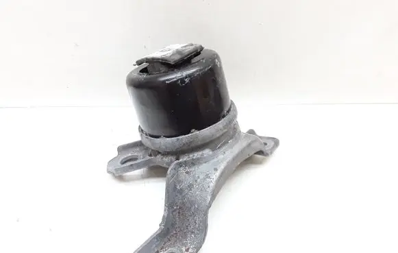 Volvo S80 Engine mount bracket 30636633