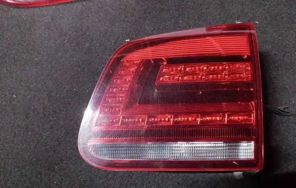 Volkswagen Tiguan Tailgate rear/tail lights 5N0945308