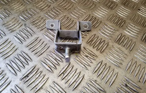 KIA Rio Tailgate/trunk/boot hinge
