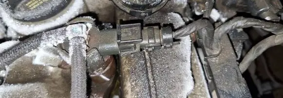 Hyundai i30 Fuel injector 0445110256