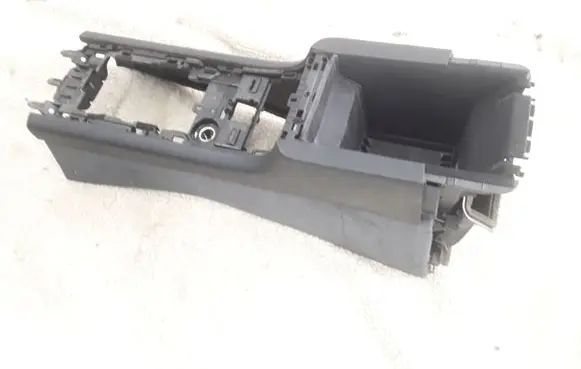 Citroen C6 Armrest 9645415680