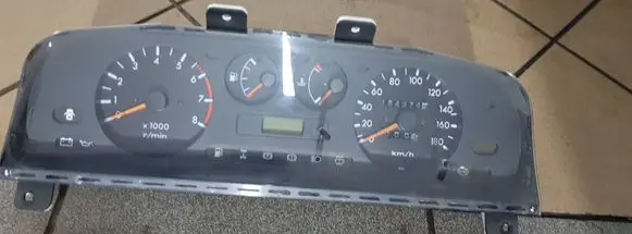Ford Maverick Speedometer (instrument cluster)