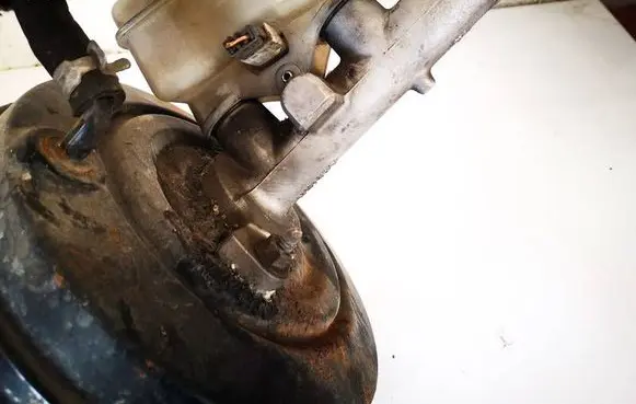 Master brake cylinder
