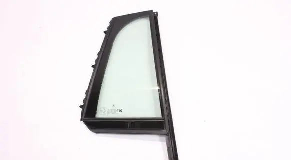 Rear vent window glass