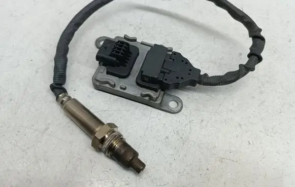 Mercedes-Benz E W213 Lambda probe sensor A0009053009 0009053009