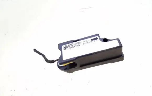 Volkswagen PASSAT B5 Airbag deployment crash/impact sensor 1J0909606N