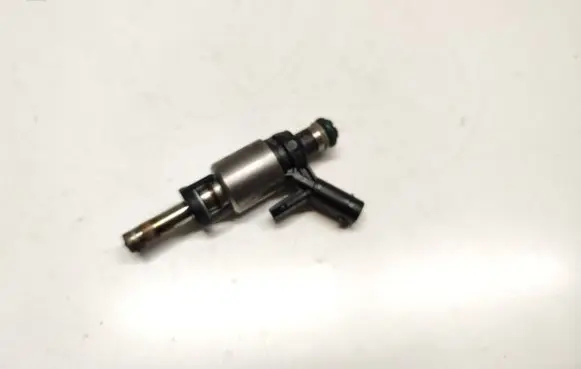 Audi Q7 4M Fuel injector 06L906036K