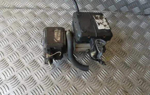 Citroen C5 Air suspension compressor 9636713880