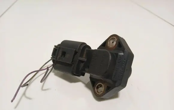 Audi TT Mk1 Air pressure sensor 038906051 0281002177