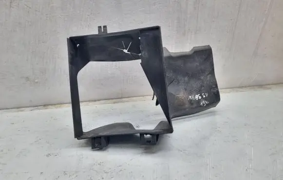 Volkswagen PASSAT B5.5 Intercooler air channel guide 3B0121467C