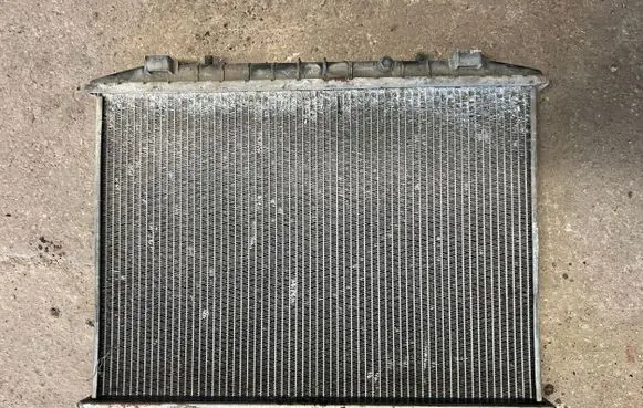 Opel Frontera A Coolant radiator 91149885 0008247
