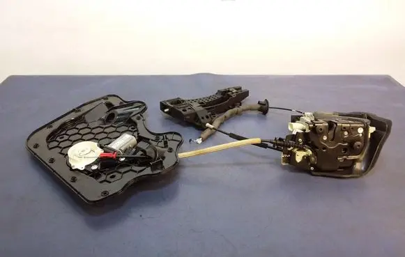 Audi A8 S8 D4 4H Front door lock 4H1837016F