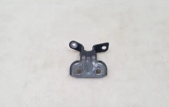 Opel Astra J Rear door upper hinge