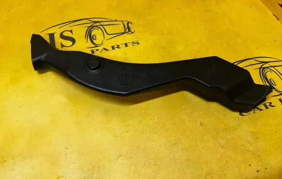Mercedes-Benz GL X166 Wiper trim A1648320290