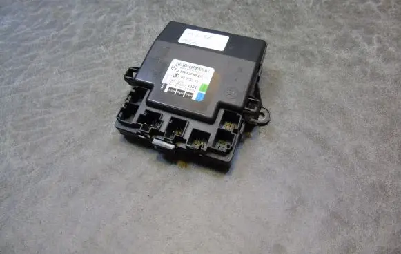 Mercedes-Benz A W169 Door control unit/module A1698208526