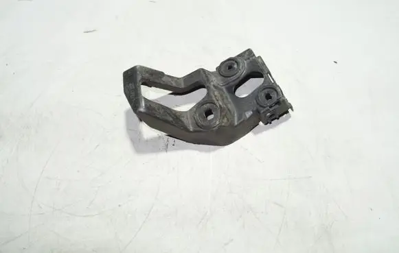 Audi A4 S4 B6 8E 8H Front bumper mounting bracket 8E0853922