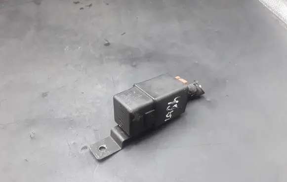 Hyundai Trajet Other relay 3686042500