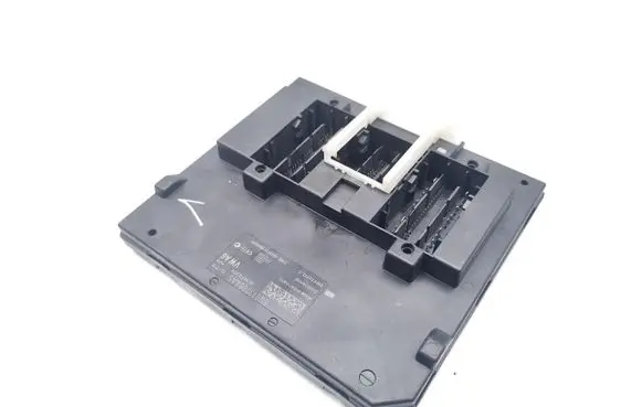 Skoda Octavia Mk3 (5E) Central body control module 5Q0937084AS