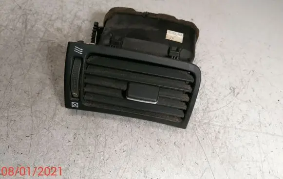 Toyota Avensis T250 Dashboard side air vent grill/cover trim
