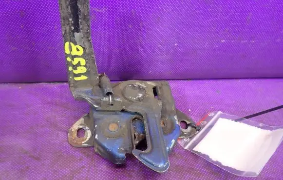 Suzuki Swift I Engine bonnet/hood lock/catch
