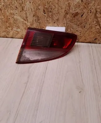 Toyota Avensis T220 Tailgate rear/tail lights 034NC0