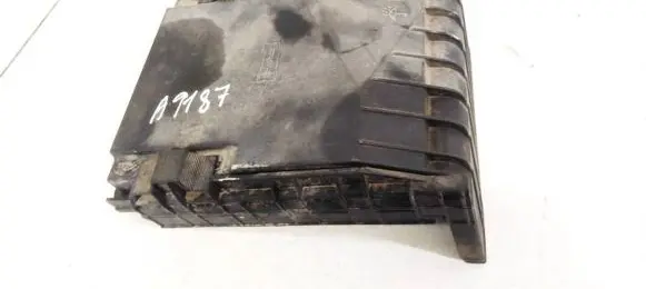 Volkswagen PASSAT B6 Battery box tray 1K0937132F