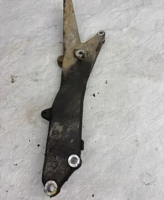 Volvo XC90 Engine mounting bracket 6G9N6028AB CTUCA
