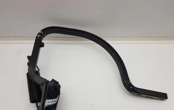 Volkswagen Jetta VI Tailgate/trunk/boot hinge 5C6827301C