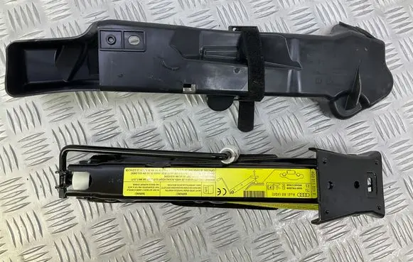 Audi A6 S6 C7 4G Lift Jack 4G0011031F 4G0011215B