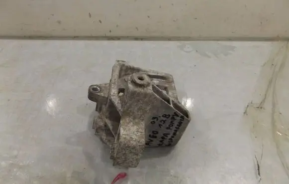 Chevrolet Aveo Gearbox mounting bracket 8422
