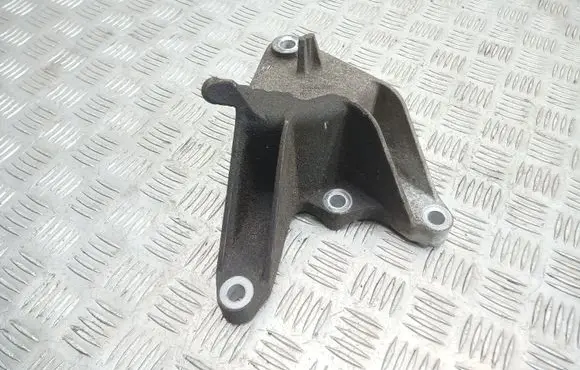Opel Insignia A Engine mounting bracket 13228285