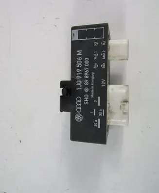 Skoda Fabia Mk1 (6Y) Fan control module 1J0919506M