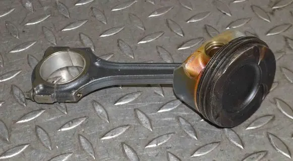 Mercedes-Benz CLK A209 C209 Piston 