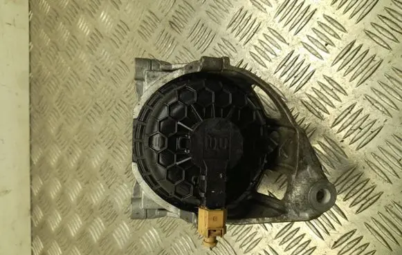 Audi A5 8T 8F Engine mount bracket 4M0199371FC